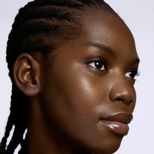 Holiday Skin 4 in 1 Luminizer 010 Catching Sunrays