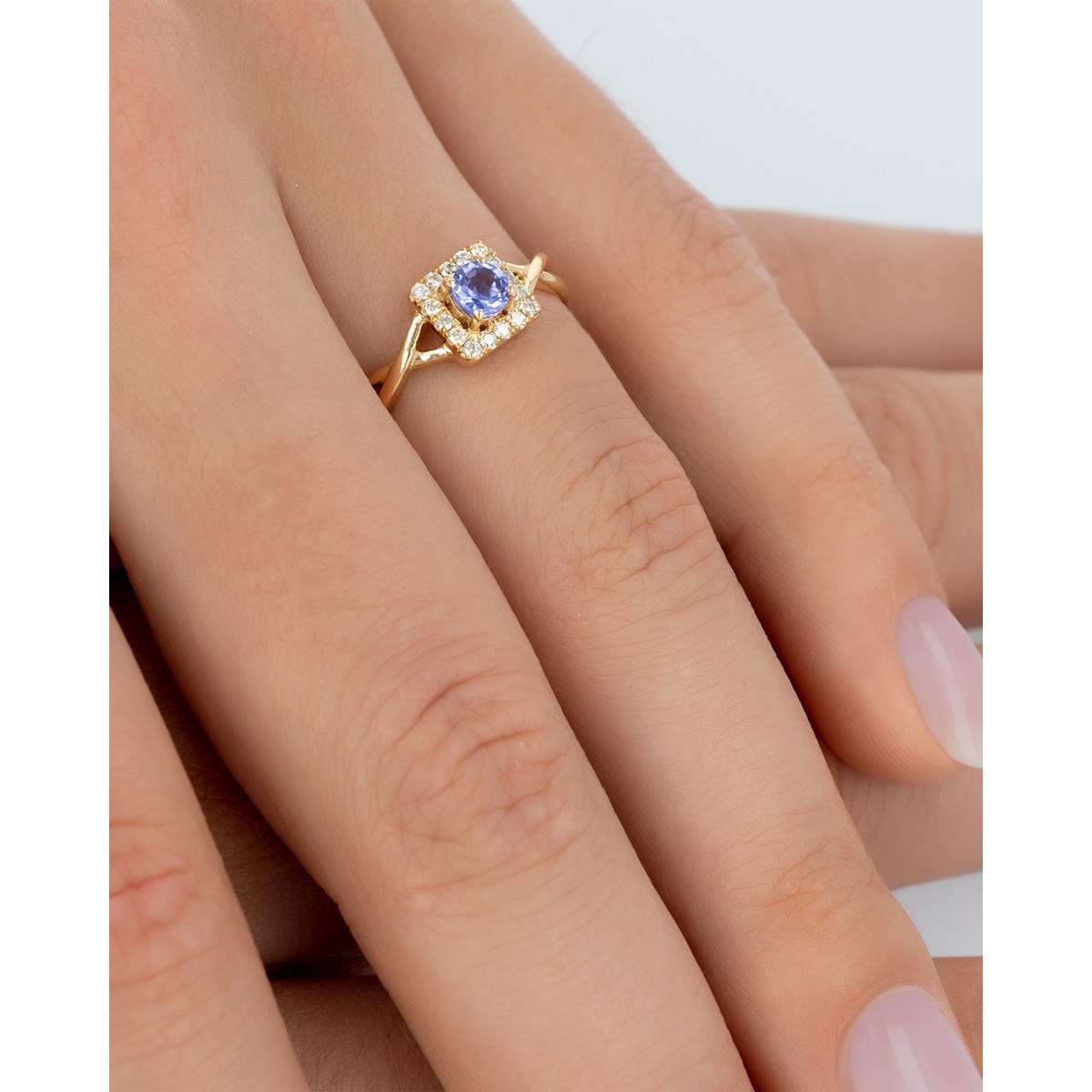 Bague ADEN Or 585 Jaune Tanzanite et diamants 2.154grs