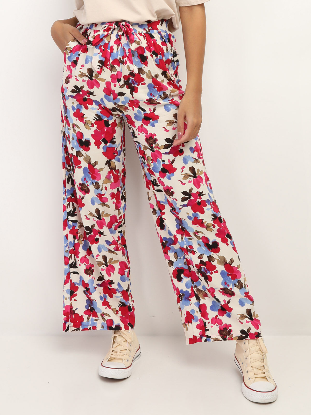 Pantalon ceinturé à fleurs aquarelles- beige_rose