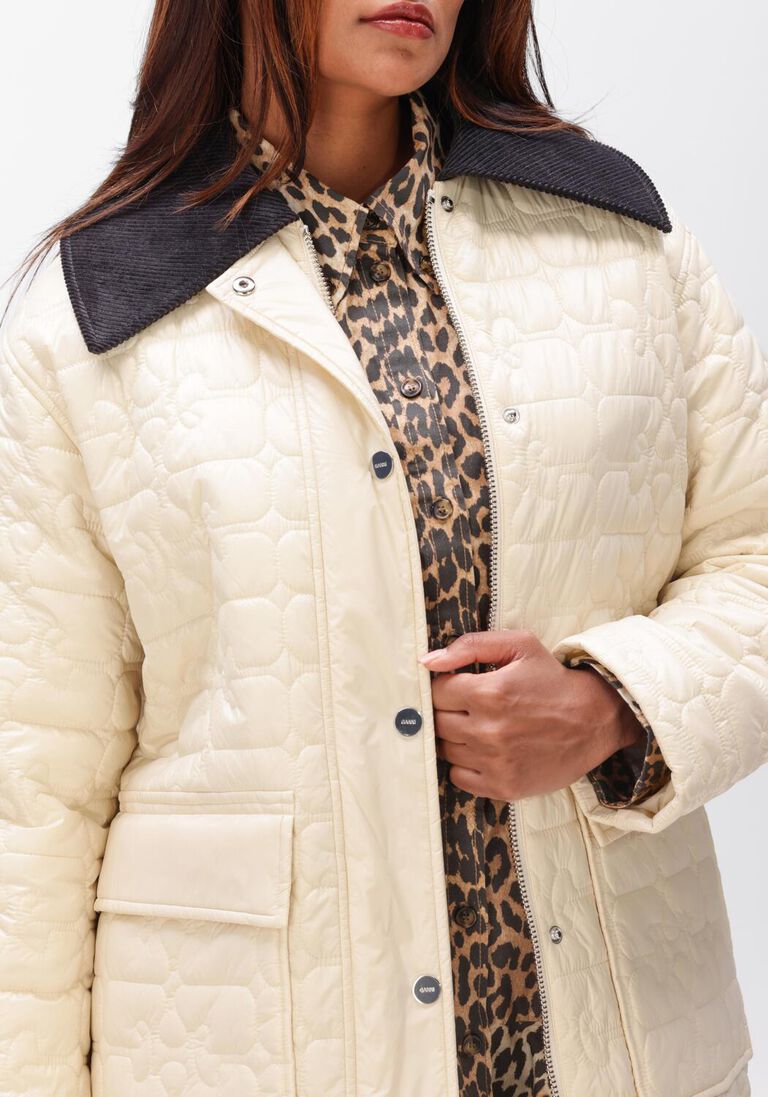 beige ganni jassen shiny quilt jacket