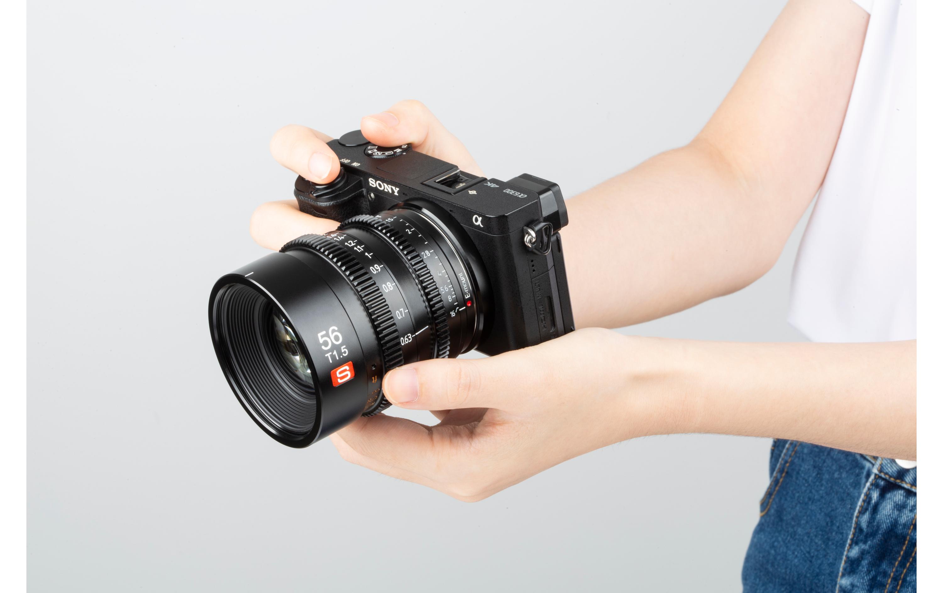 Festbrennweite S 56mm T1.5 – Sony E-Mount<br>56 mm E-Mount Professionelles Cine-Objektiv mit manuellem Fokus Kompakte, solide Objektivkonstruktion für die Filmproduktion