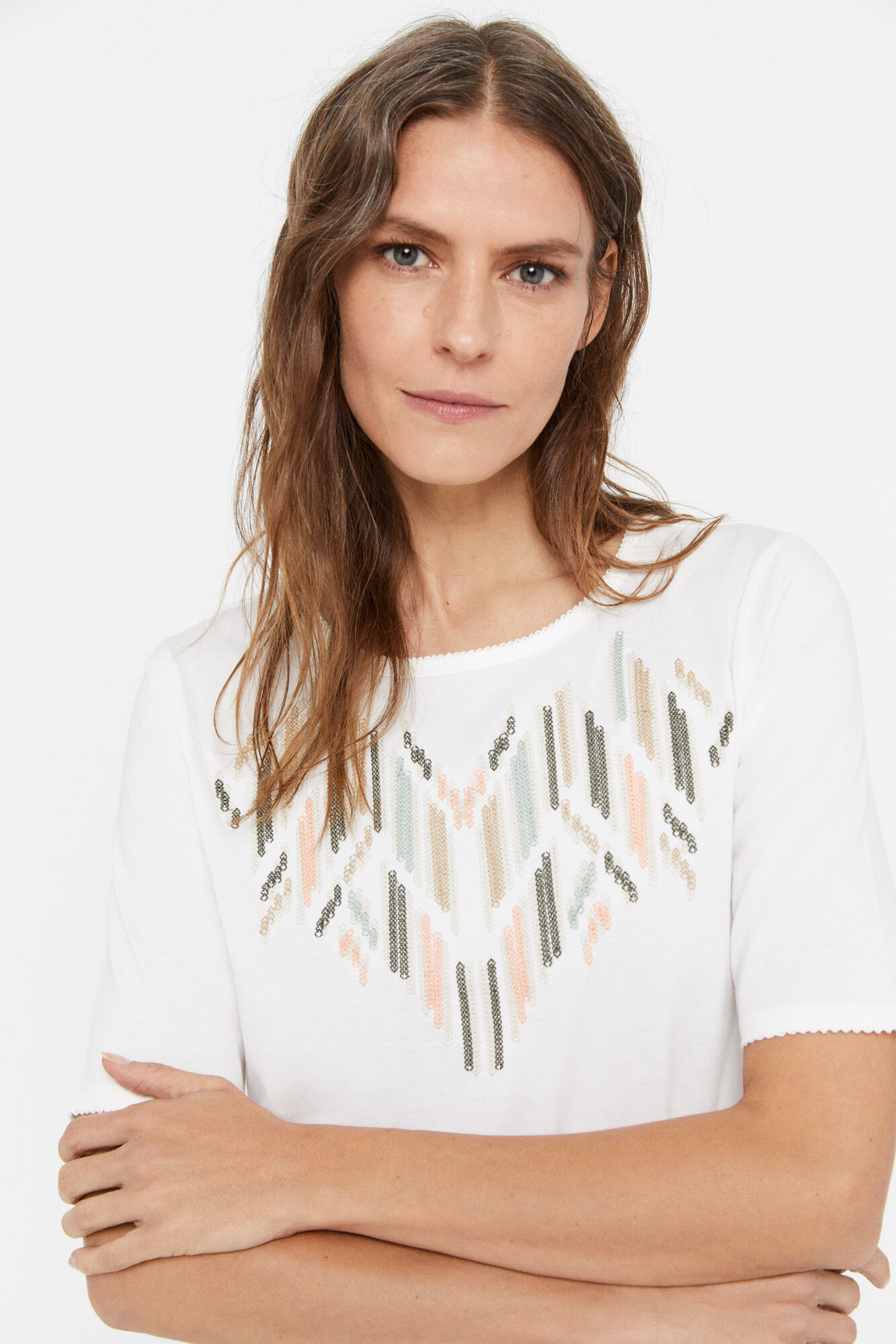 Camisa com borda geométrica - Branca