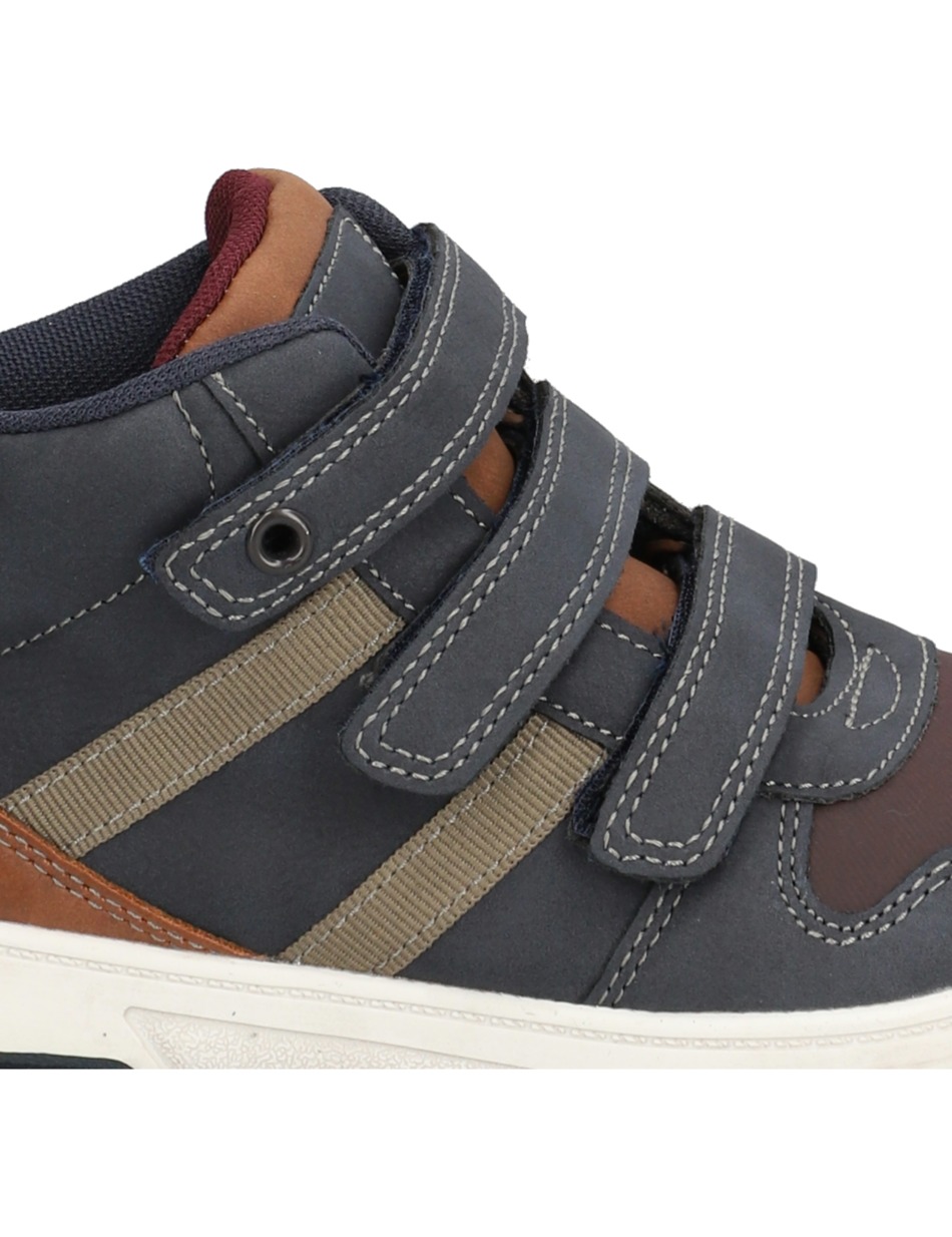 Sneaker Mid Cut