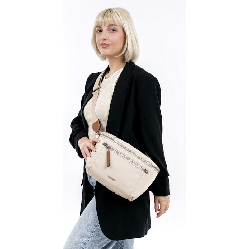 Emily & Noah Esther Hipbag Beige