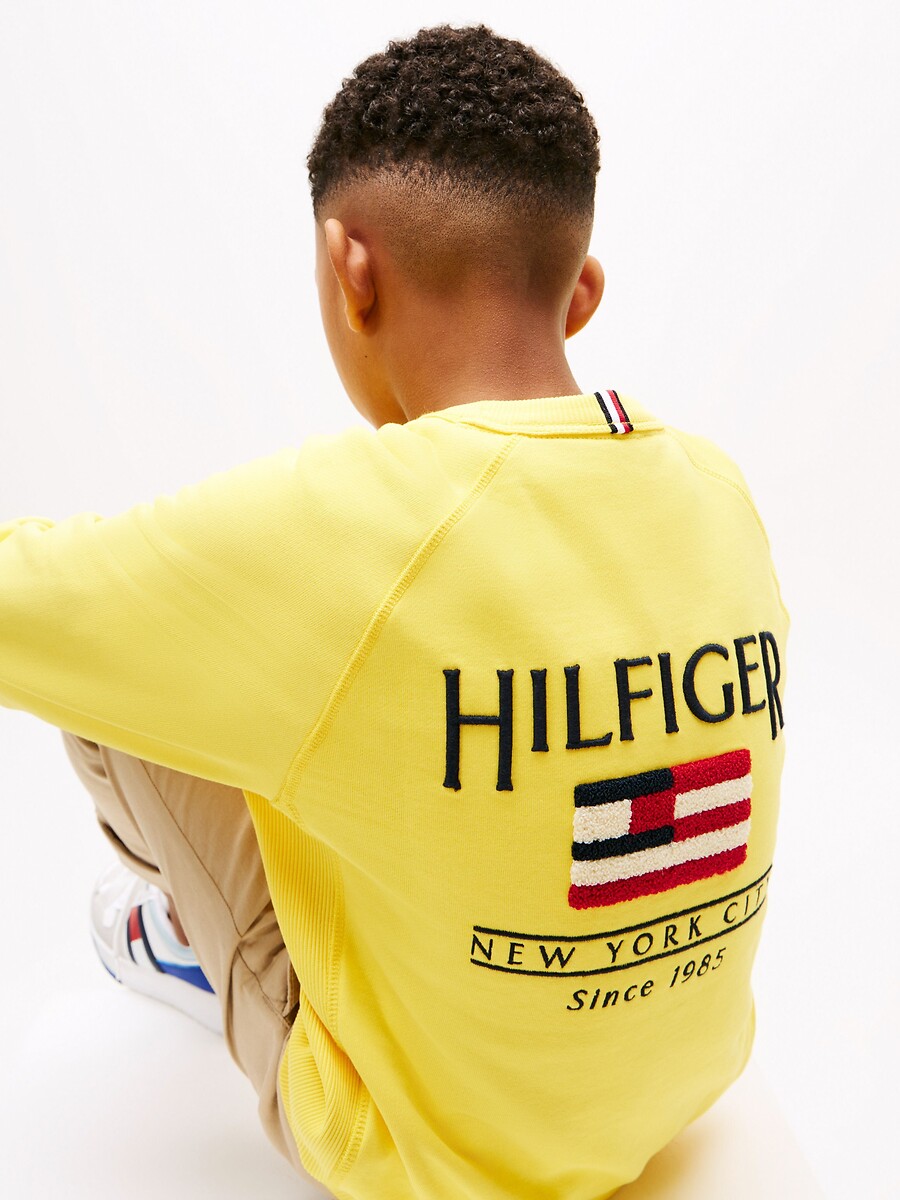 TOMMY HILFIGER<br>Suéter de gola redonda, logotipo no peito, tecido fleece