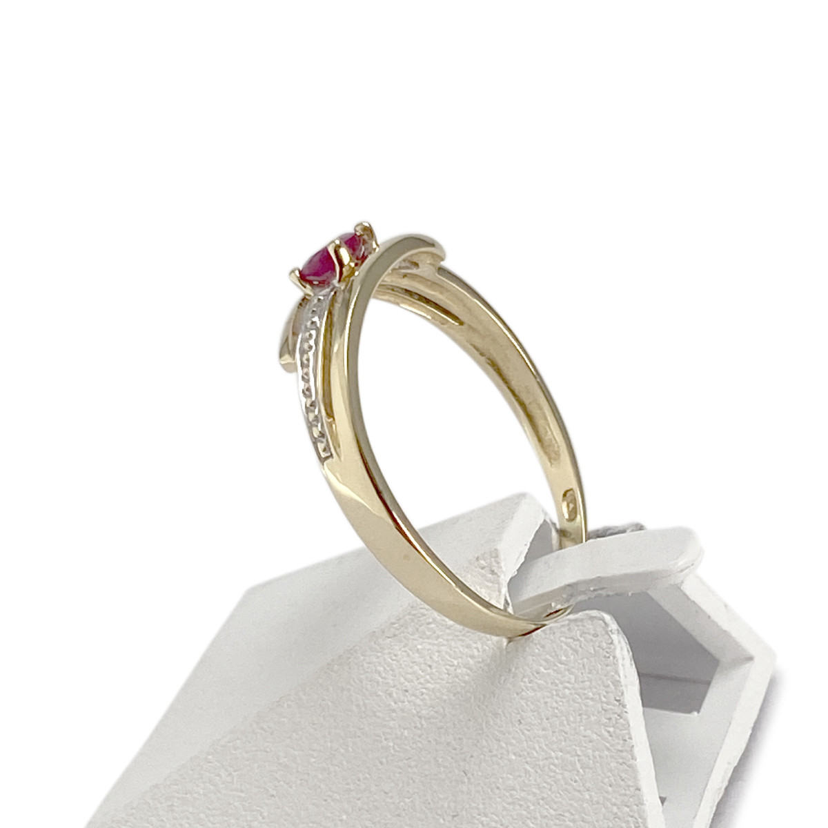 Bague d'occasion or 750 jaune et rhodié rubis