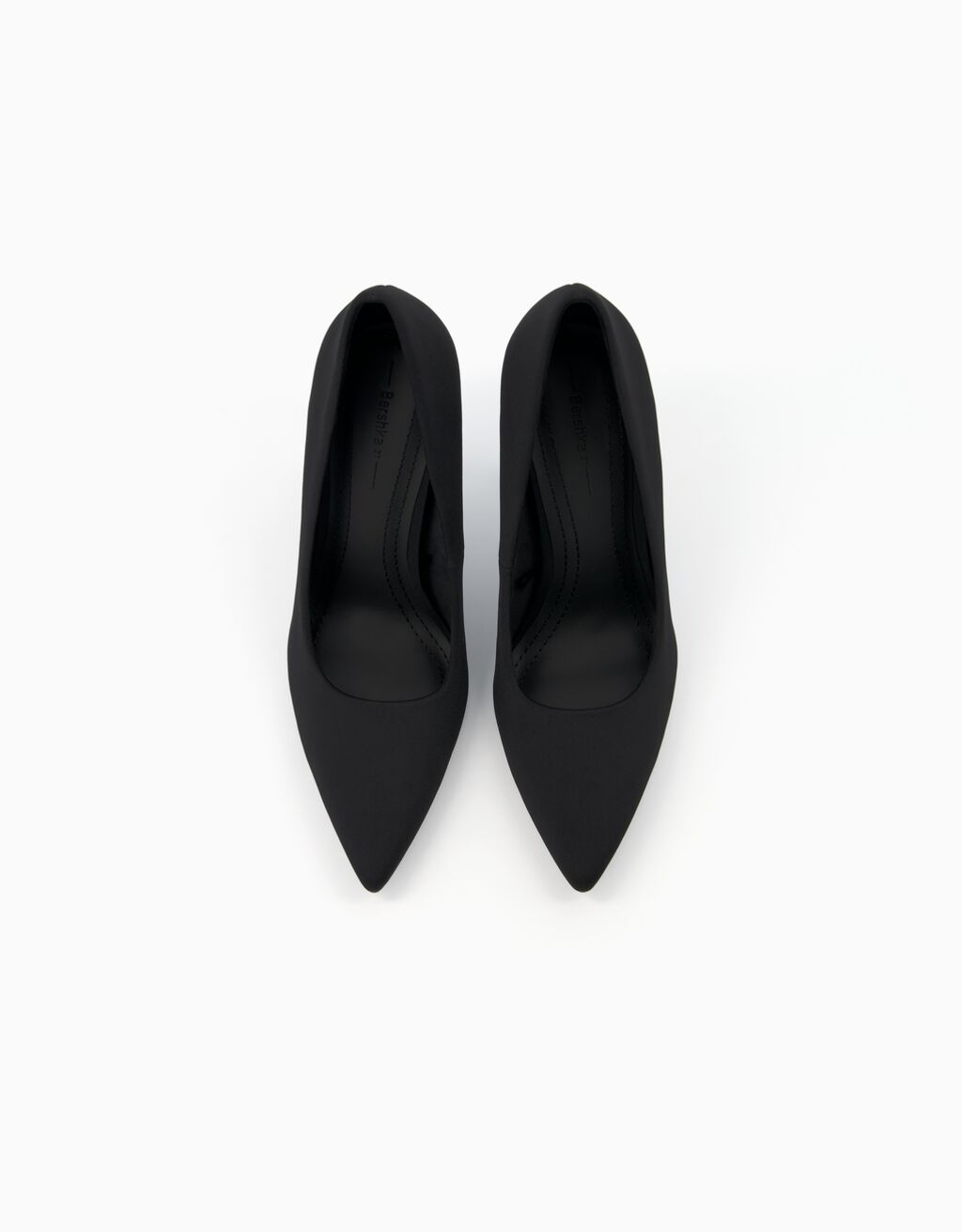 Sapatos de salto alto