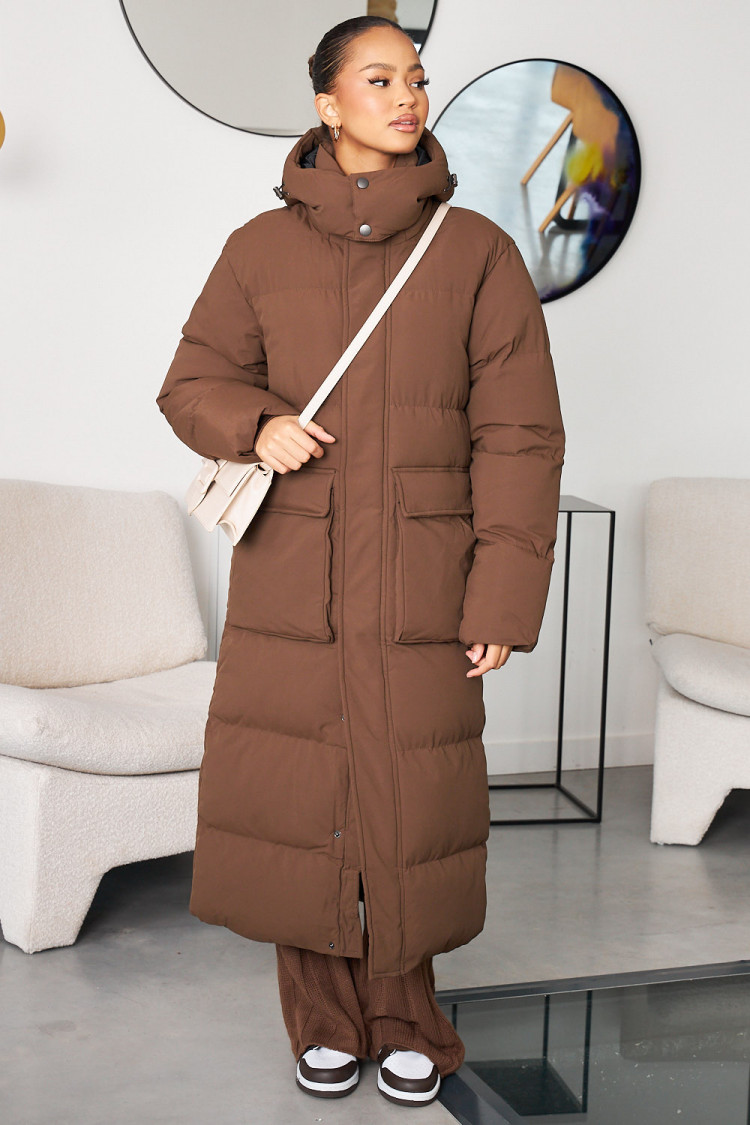 Doudoune matelassée longue marron à capuche