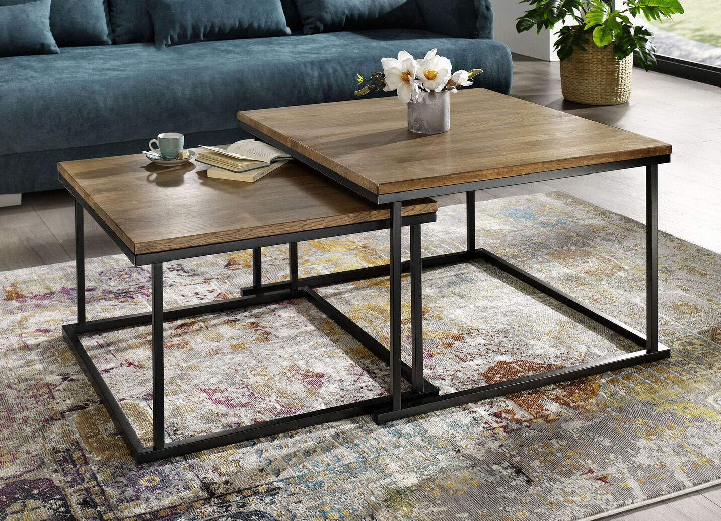 Couchtischset, 2-teilig, auf schwarz lackiertem Metallgestell