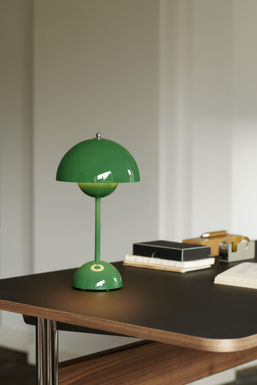 &tradition Pavilion AV16 bureau black