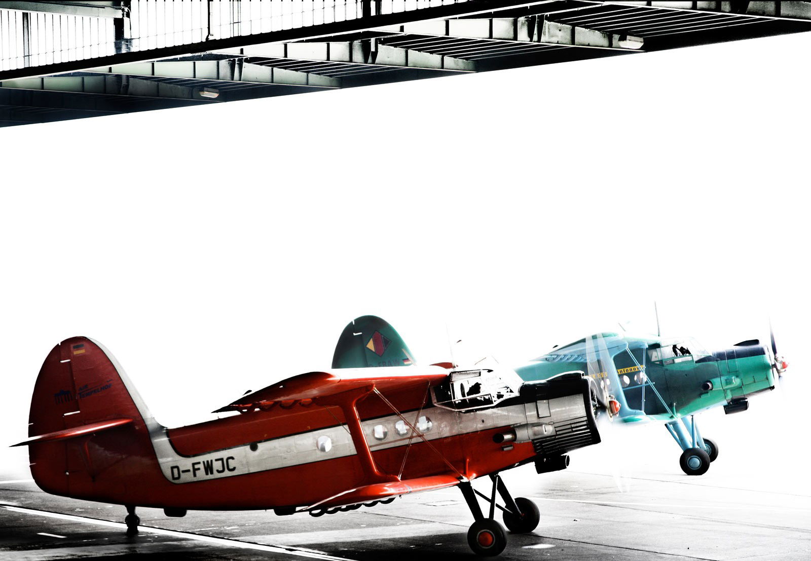 Fly out by Cathrin Schulz - Limited Edition. Edition of: 100. Signed.