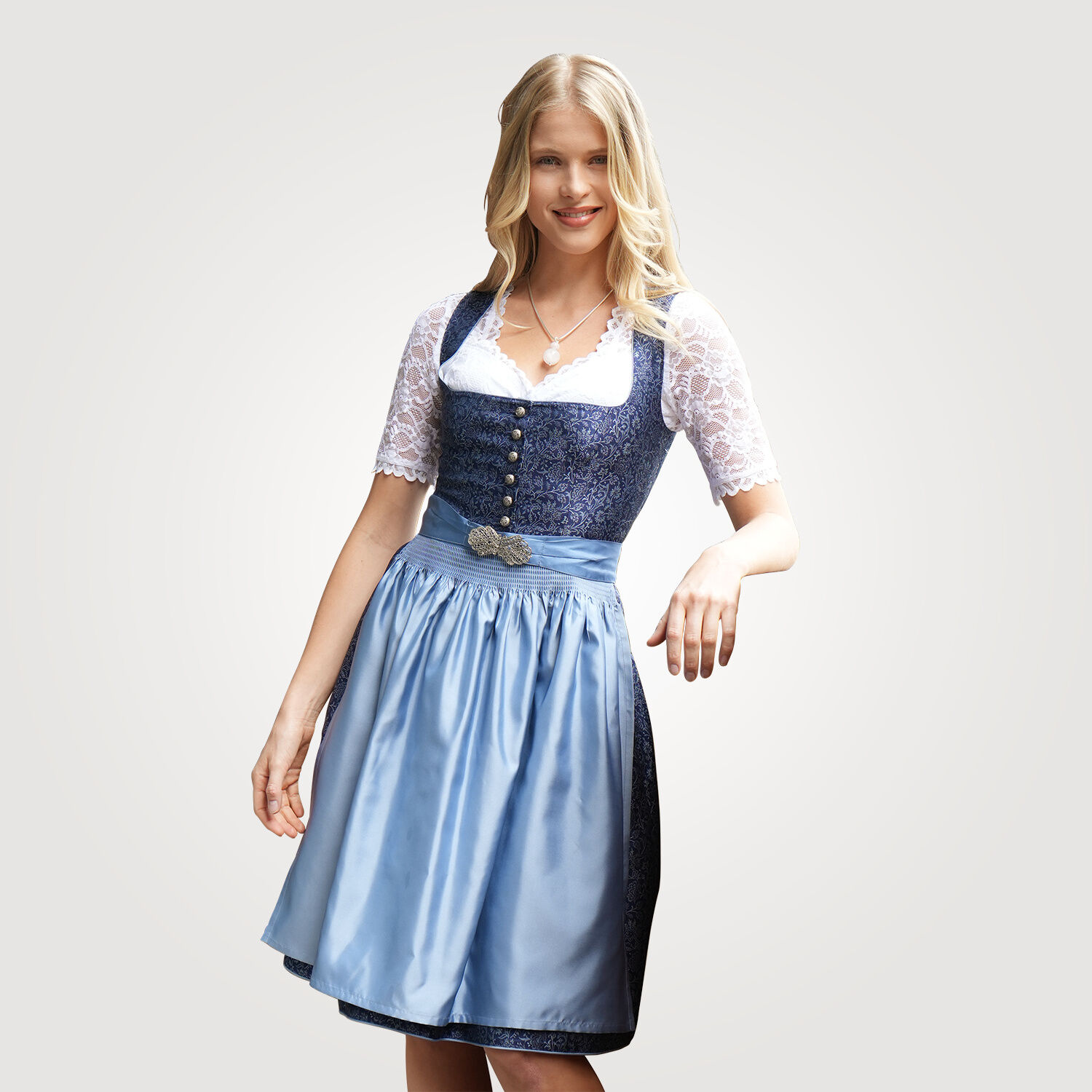 Bezauberndes Dirndl fürs Oktoberfest in Blau