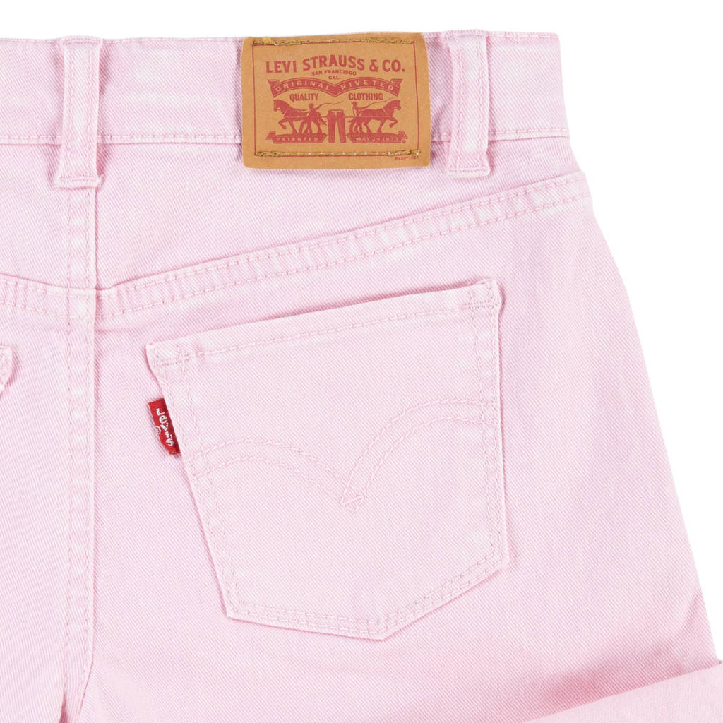 Levi's mom denim short chalk pink