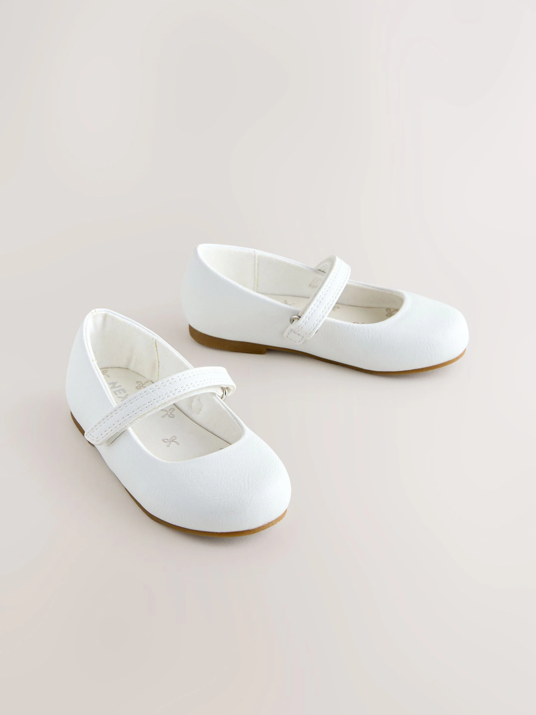 Wit - Mary Jane gelegenheidsschoenen met klittenbandsluiting