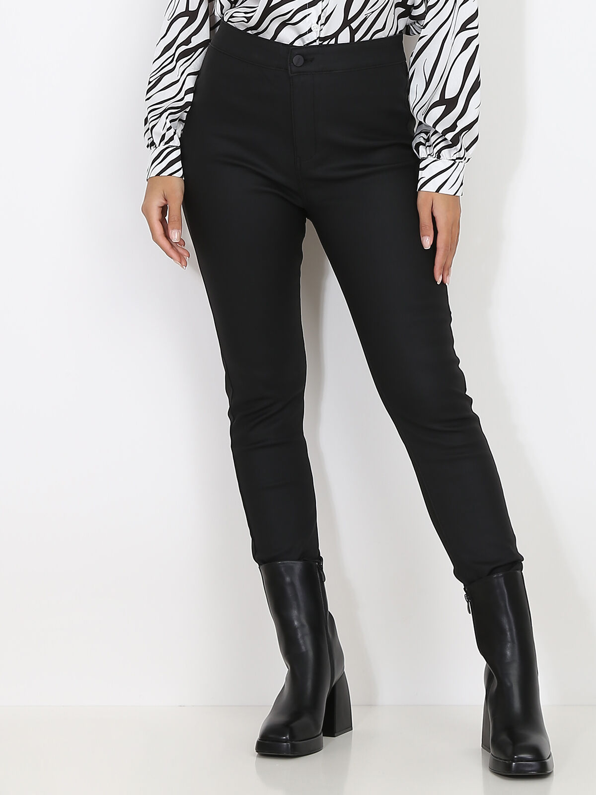 Pantalon slim enduit grandes tailles- Noir