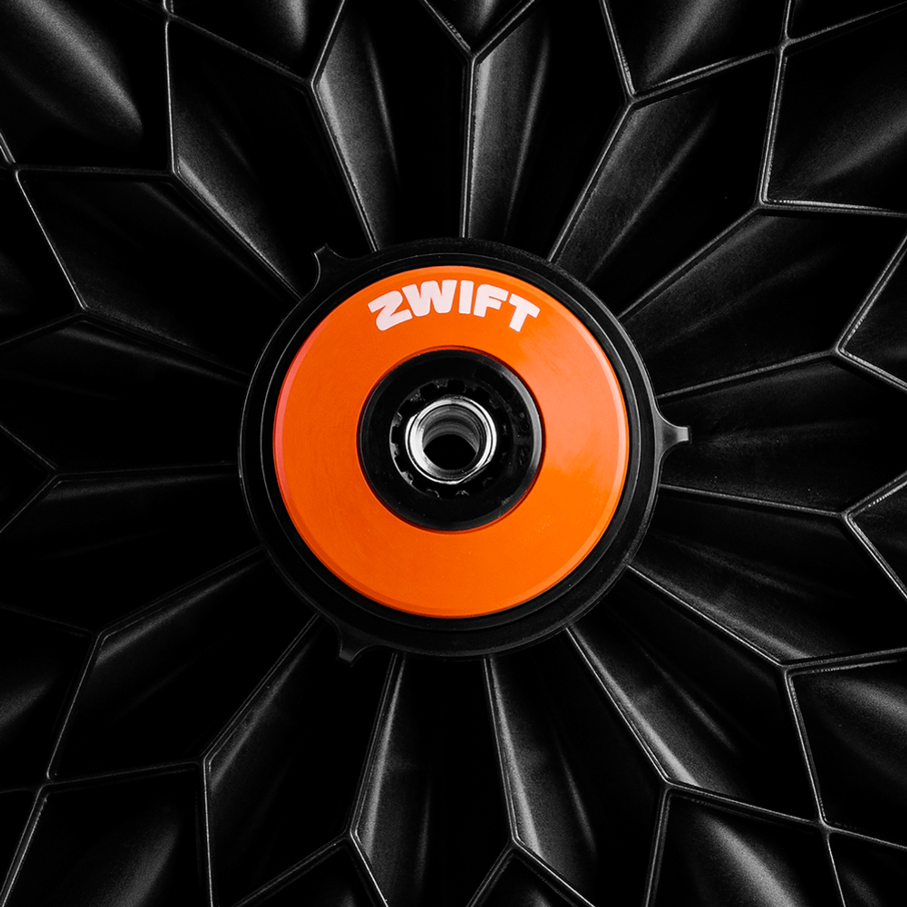 Elite Avanti Fietstrainer met Zwift Cog & Click