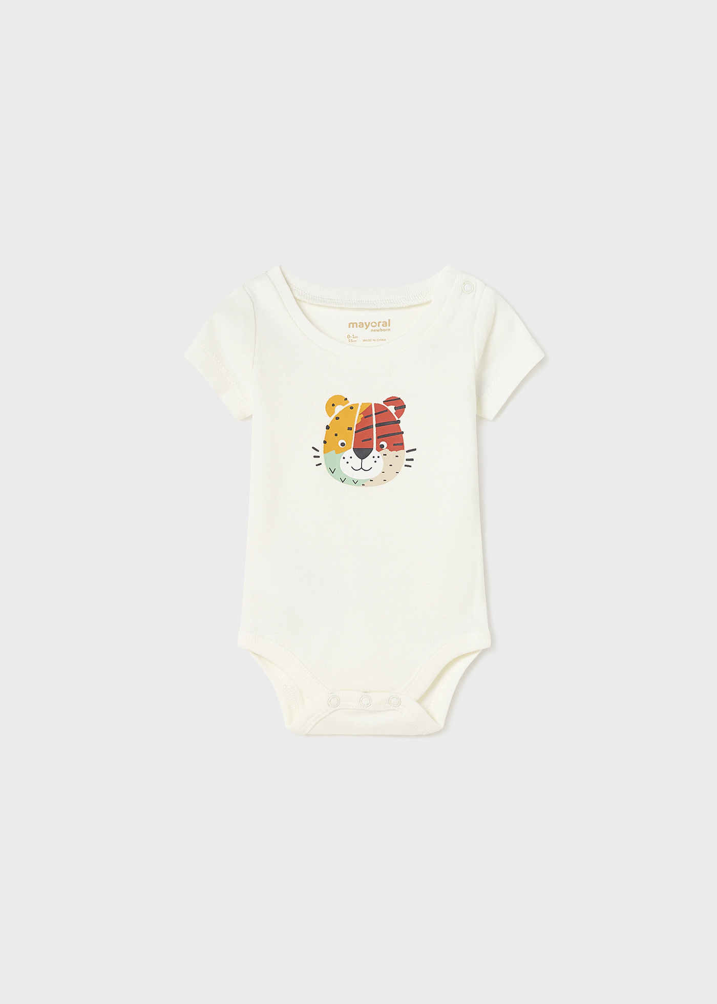 Conjunto de 3 peças em algodão sustentável para recém-nascidos.