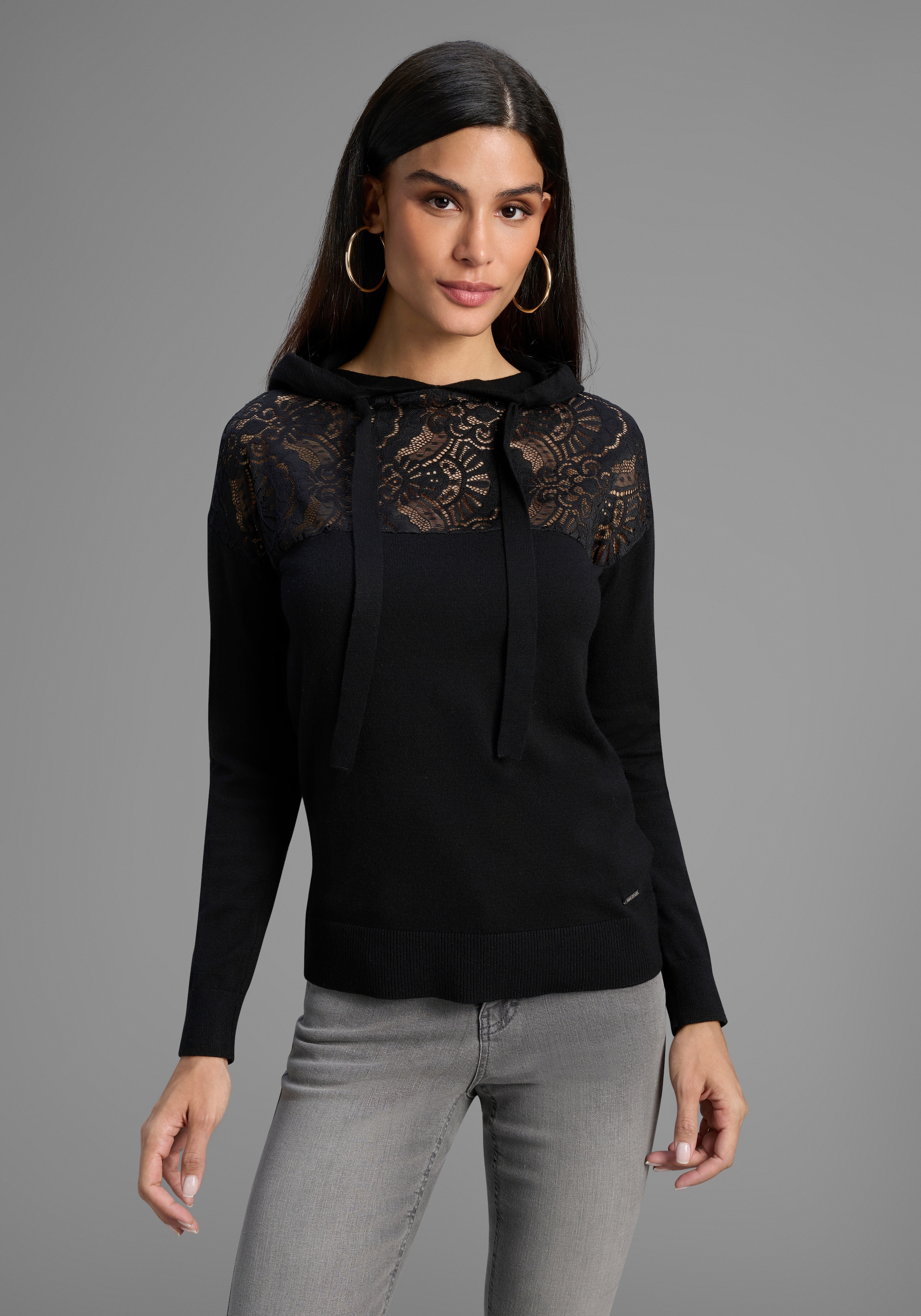 Laura Scott Kapuzenpullover , kuscheliger Winterstrick mit femininem Spitzeneinsatz