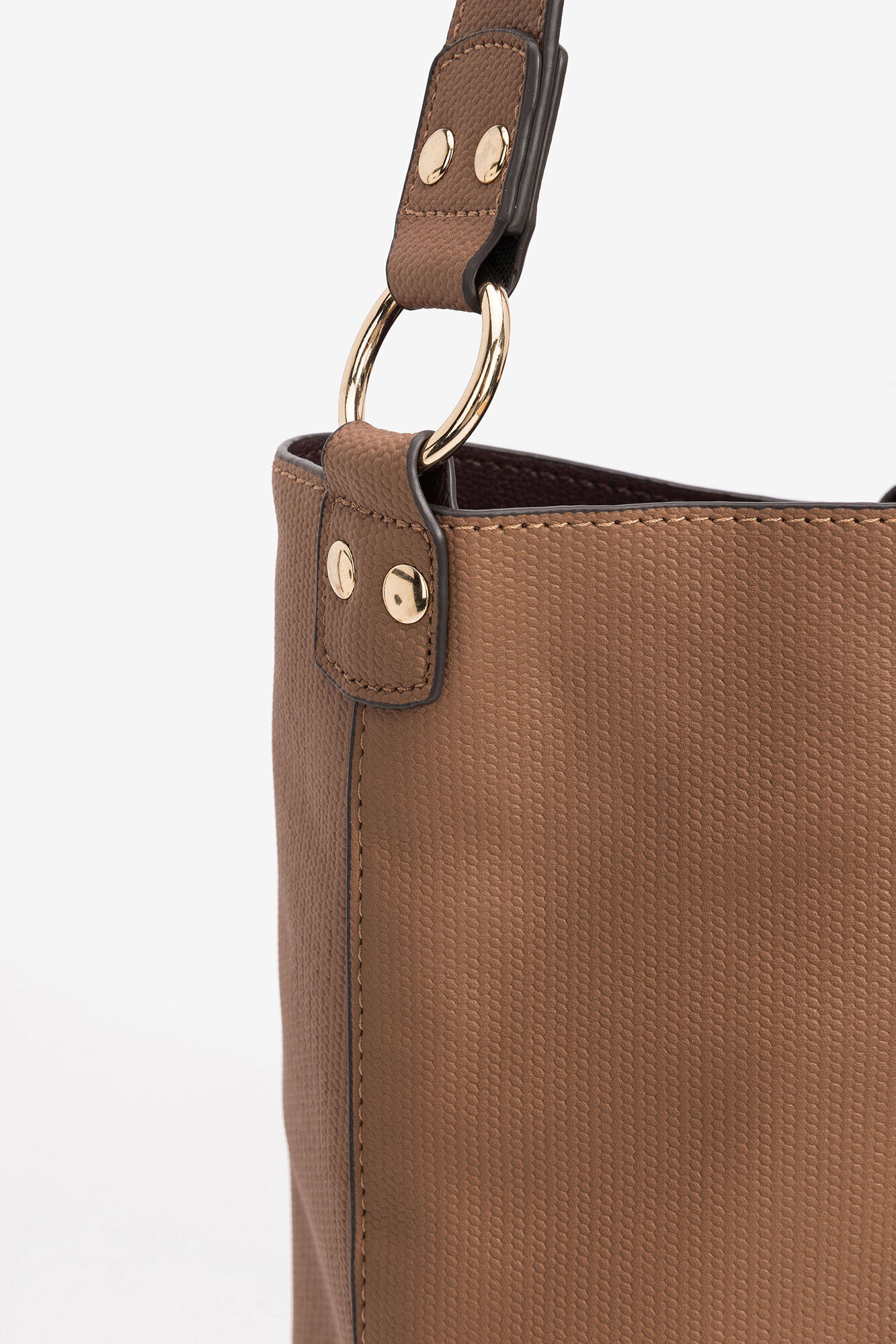 Bolsa de ombro reversível com estampa de cobra - marrom escuro