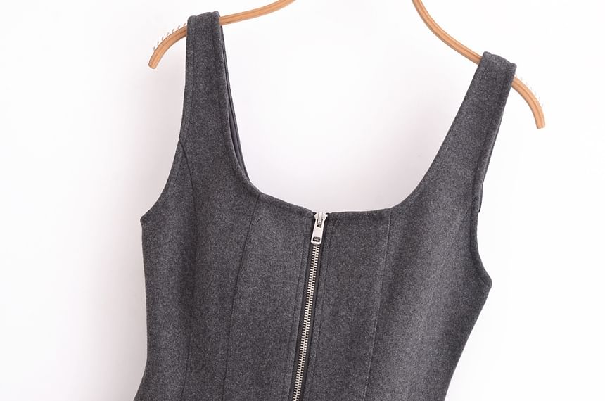 Avauntgardo - Effen crop top met ronde hals en rits
