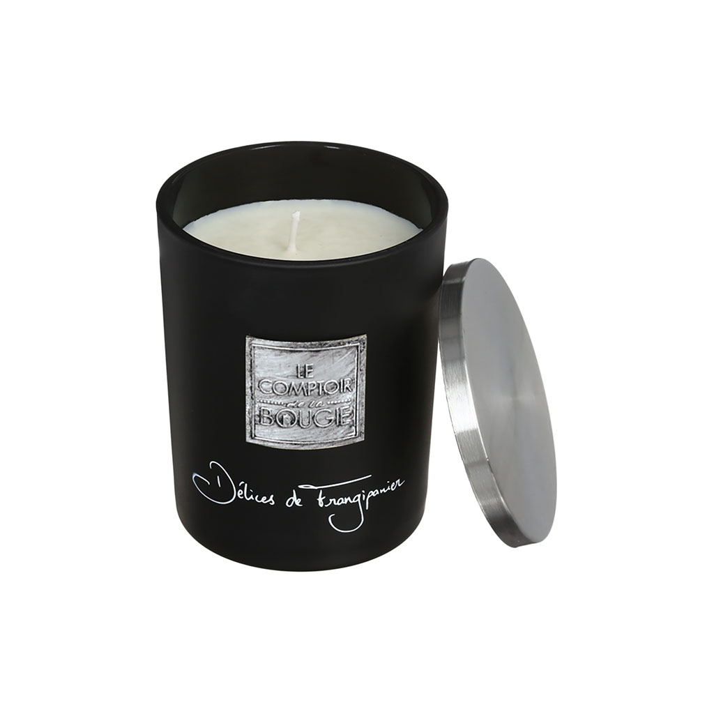Bougie parfumée et couvercle métal Délices de Frangipanier 490g