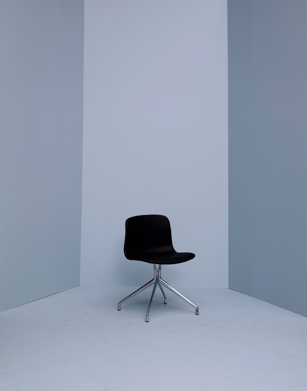 Hay About a Chair AAC11 gestoffeerde stoel, onderstel gepolijst aluminium, Hallingdal 116
