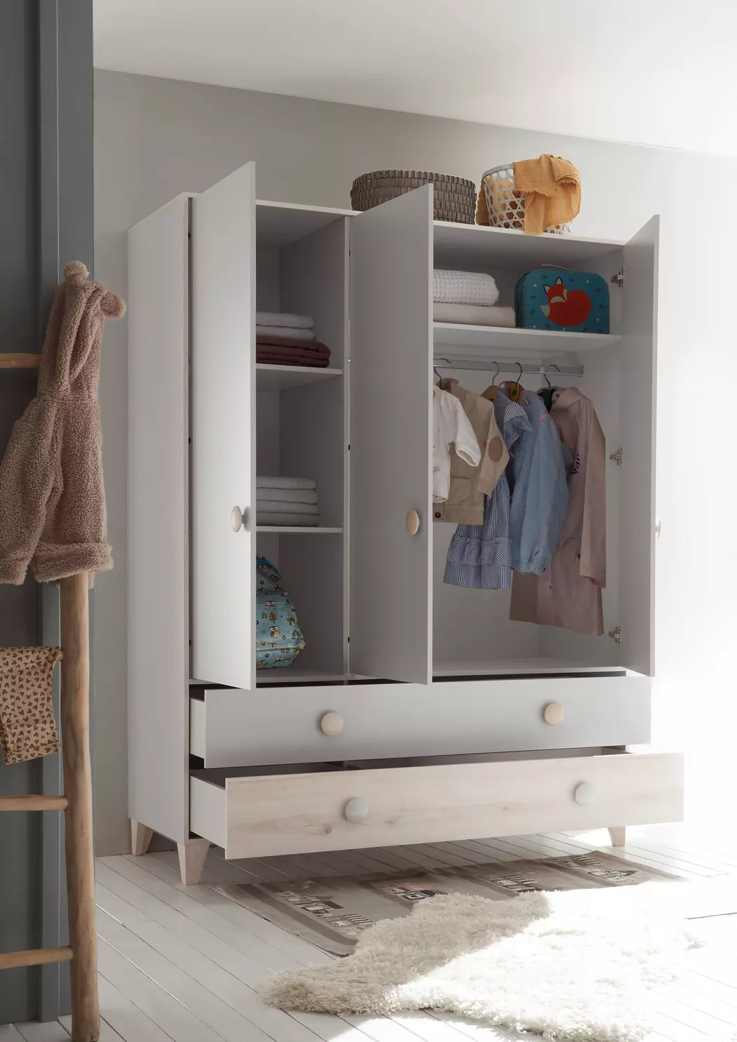 Kleiderschrank Fien 155 x 58 cm