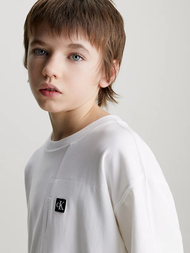 Camiseta de algodão elástico com bolso