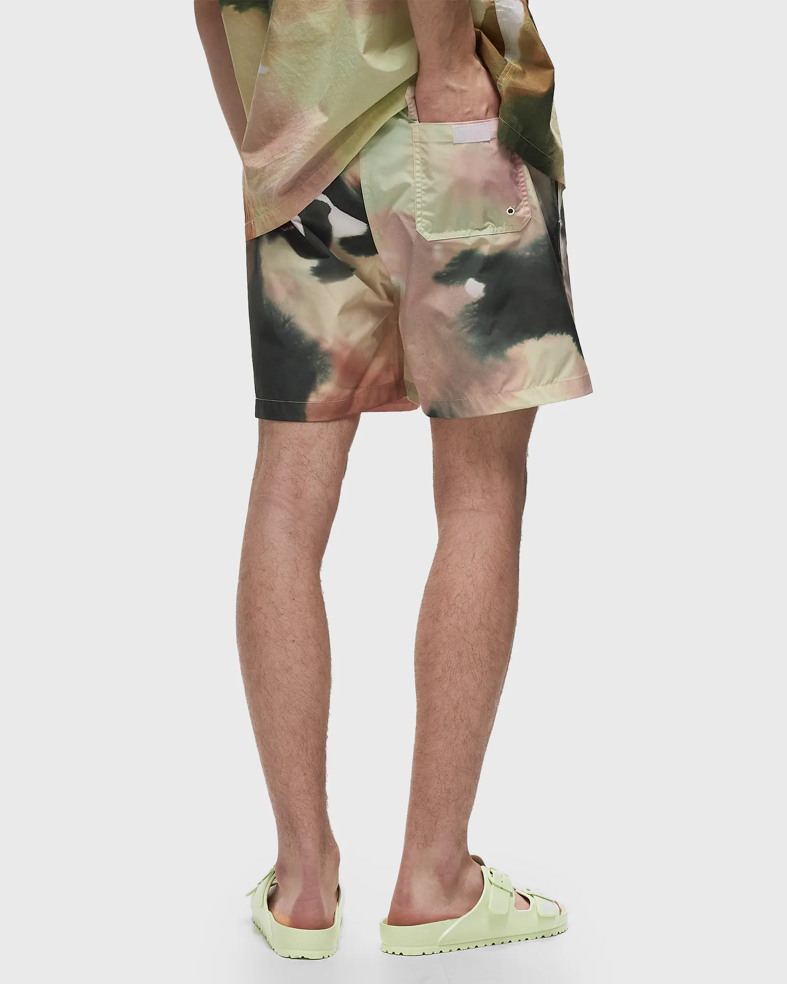 CLOSED SWIM SHORTS