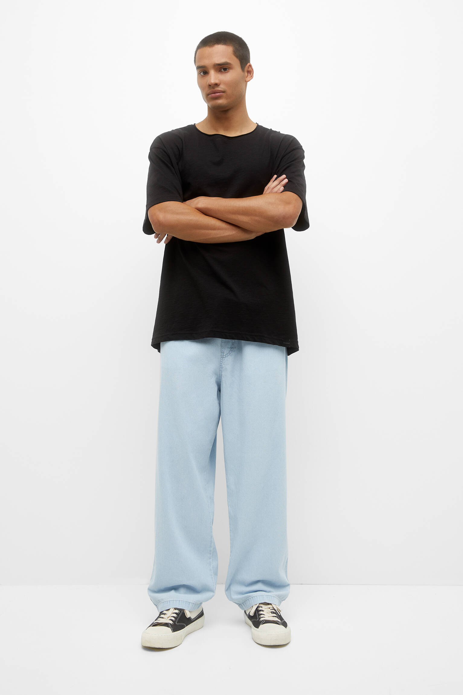 CALÇA JEANS JOGGER BÁSICA - AZUL CLARO