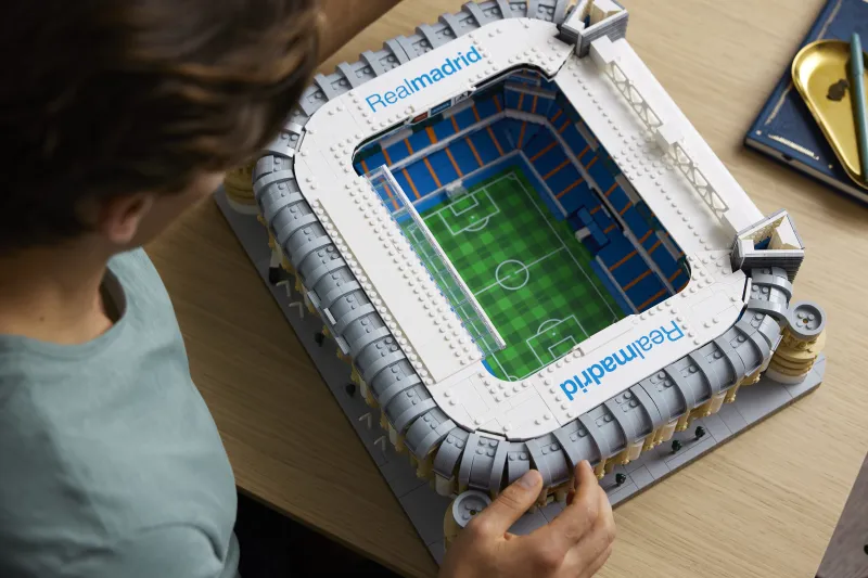 LEGO Icons 10299 Real Madrid – Santiago Bernabéu stadion