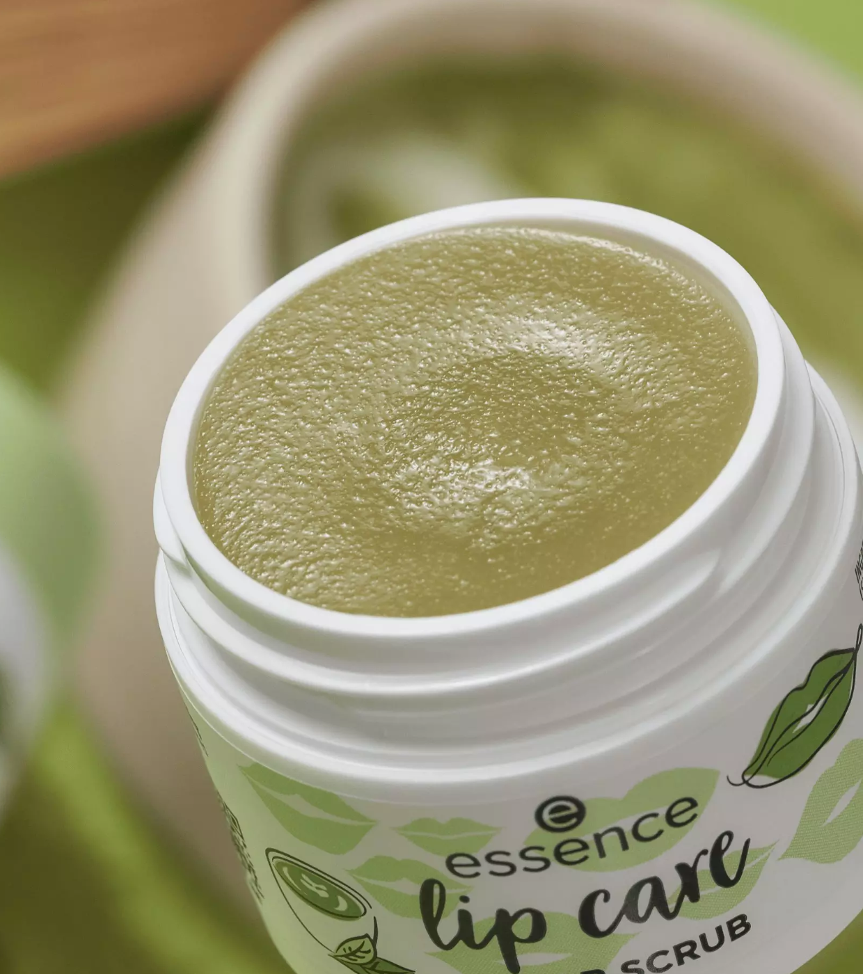 essence - Lip Care Sugar Scrub - 02: Matcha Latte