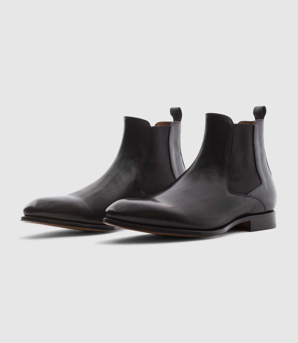 Bottines coutures en cuir noir 
