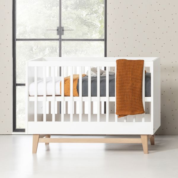 Kidsmill Noud Babykamer Wit | Bed 60 x 120 cm   Commode