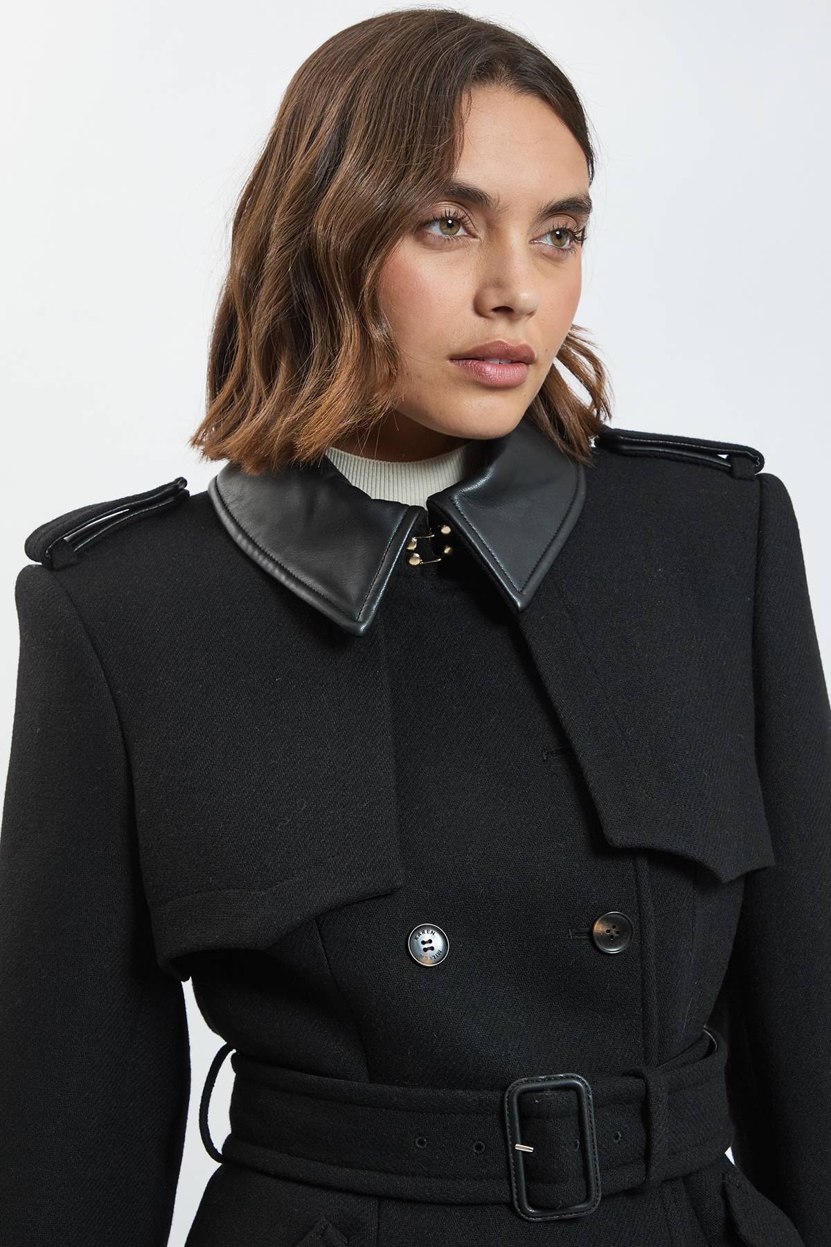 KarenMillen Caban Court En Laine Avec Détails En Synthétiquecuir