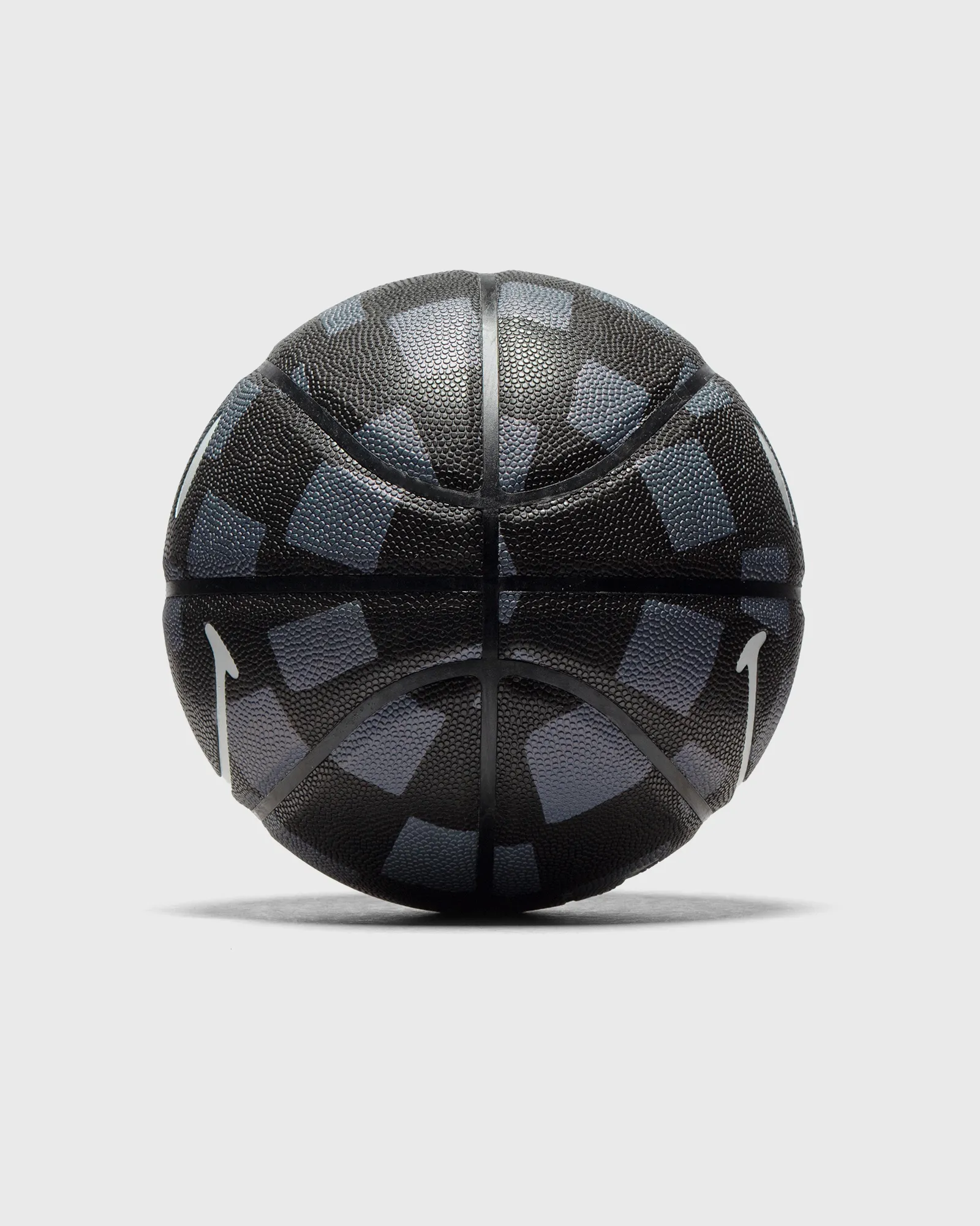 Market Smiley Chess Club Basketball SIZE 7