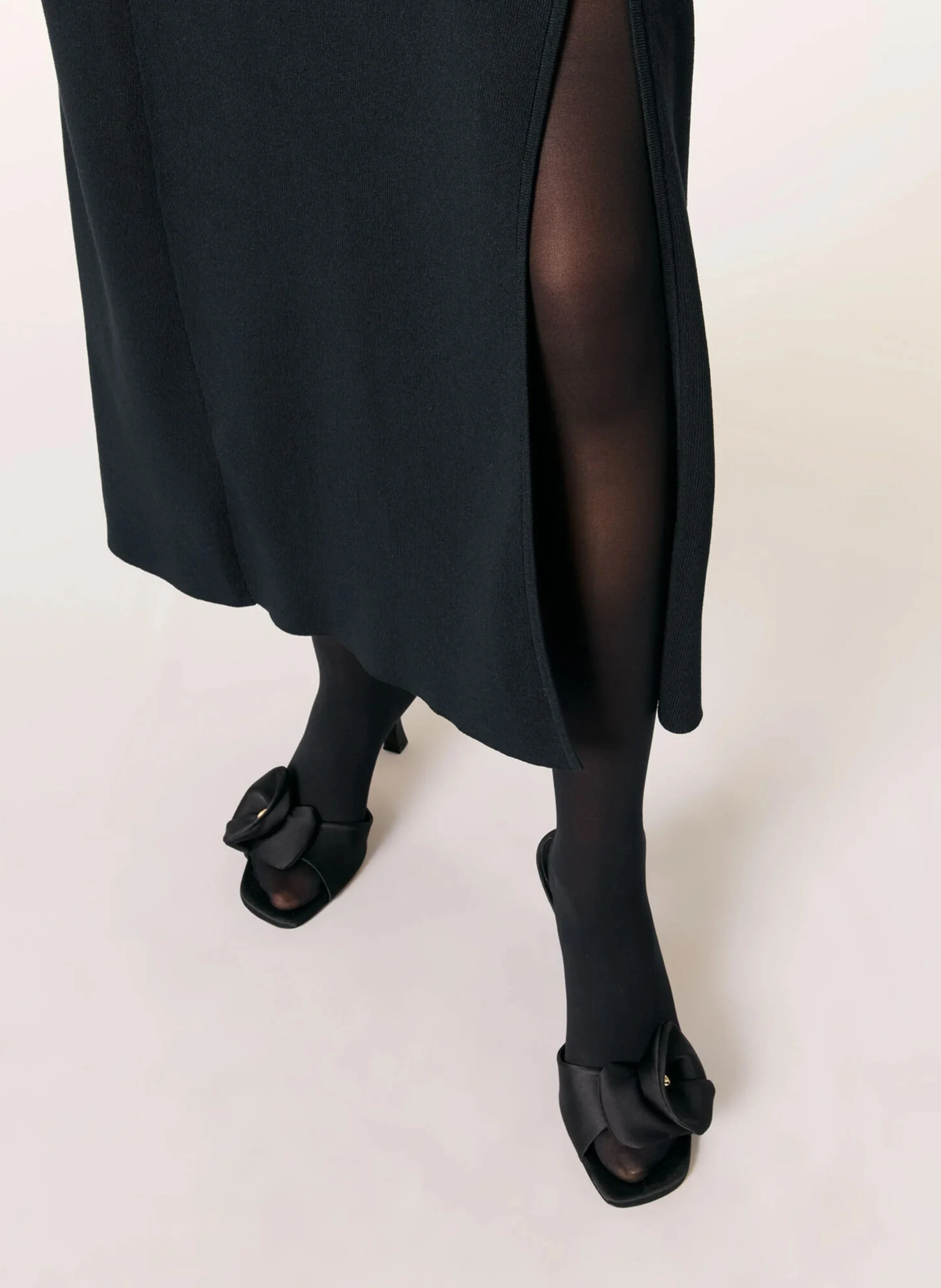 Robe midi asymétrique à clous | Noir