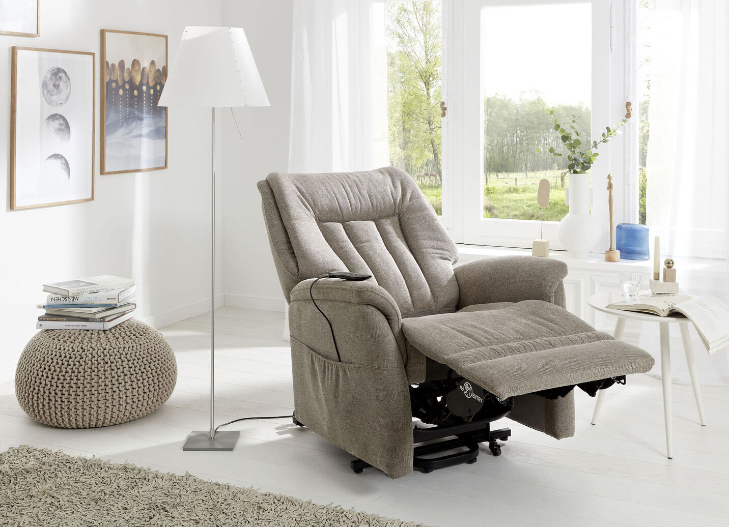 TV-Sessel mit Motor und Aufstehhilfe