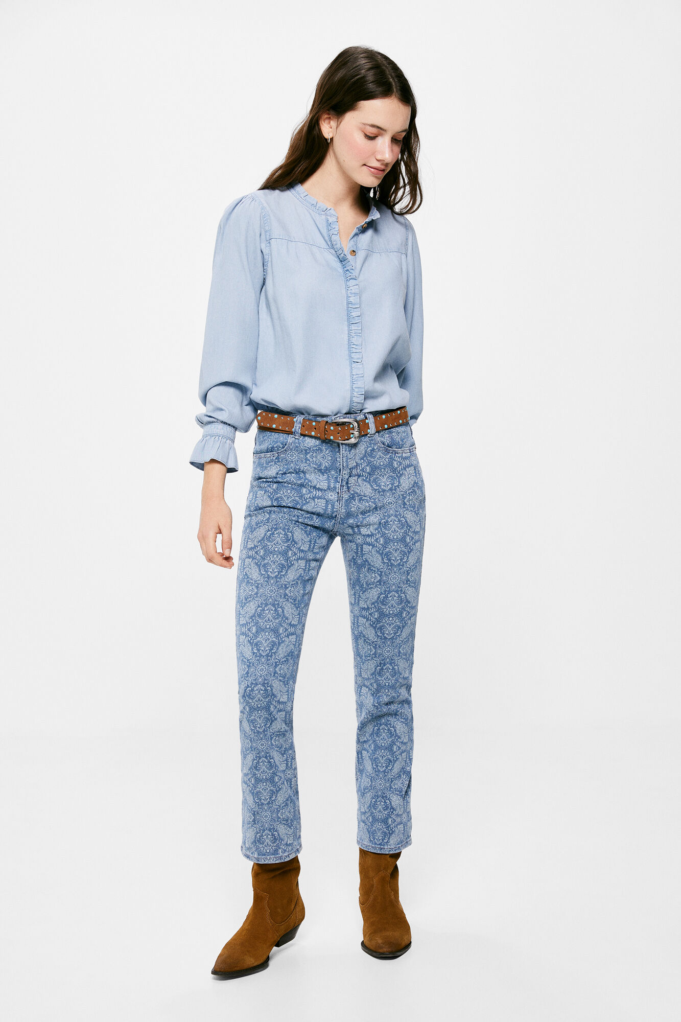 Calça jeans flare com lavagem sustentável e estampa - Azul Médio
