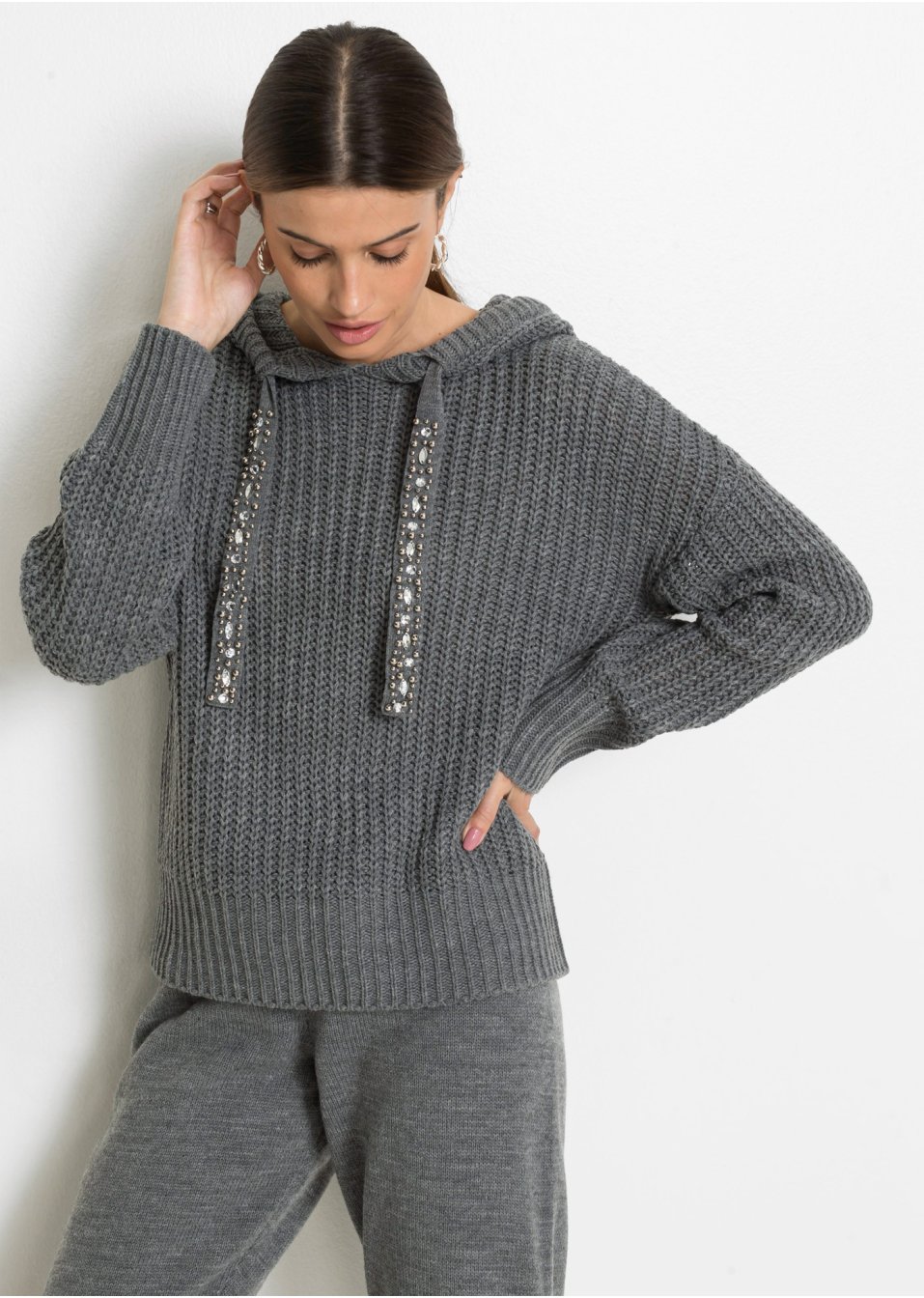 Pull avec cordons fantaisie