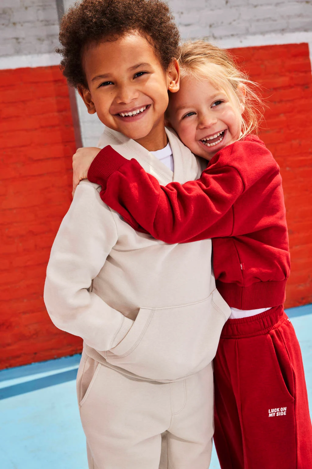 WE Fashion sweater rood