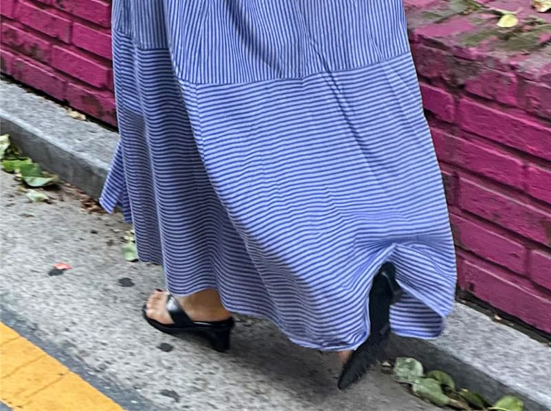 Felixia - Gestreepte maxi-jurk met elleboogmouwen