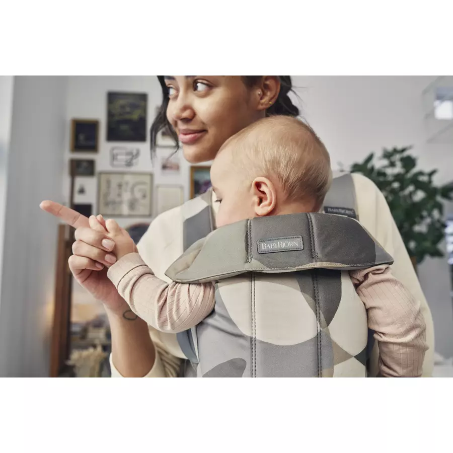 BABYBJÖRN Babytrage Mini Baumwolle Khaki