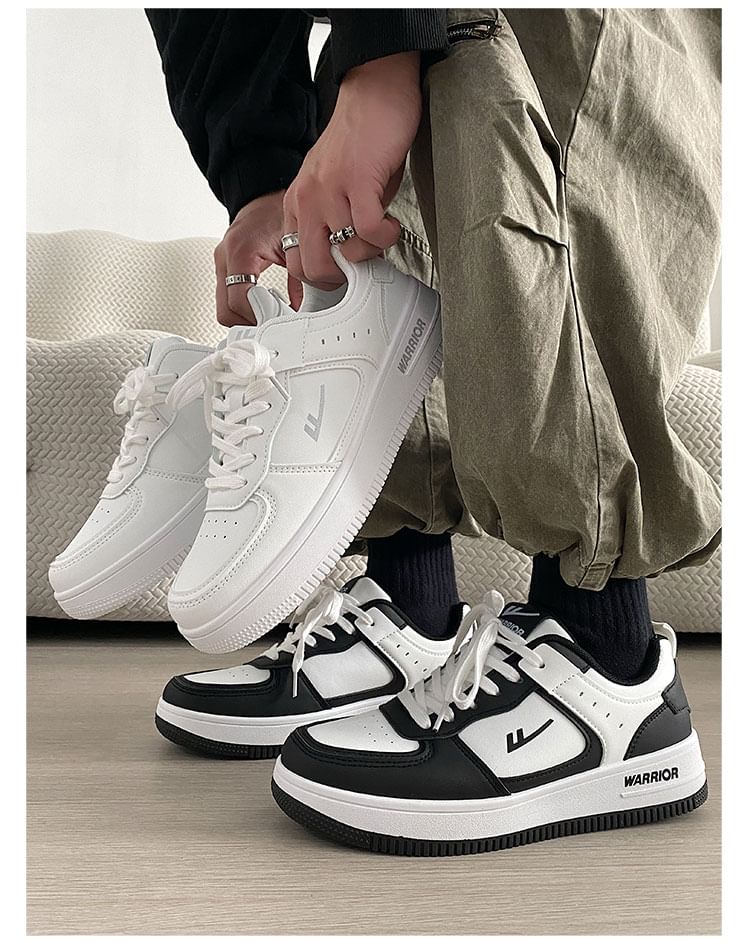 HANO - Veterschoenen met letters en platform