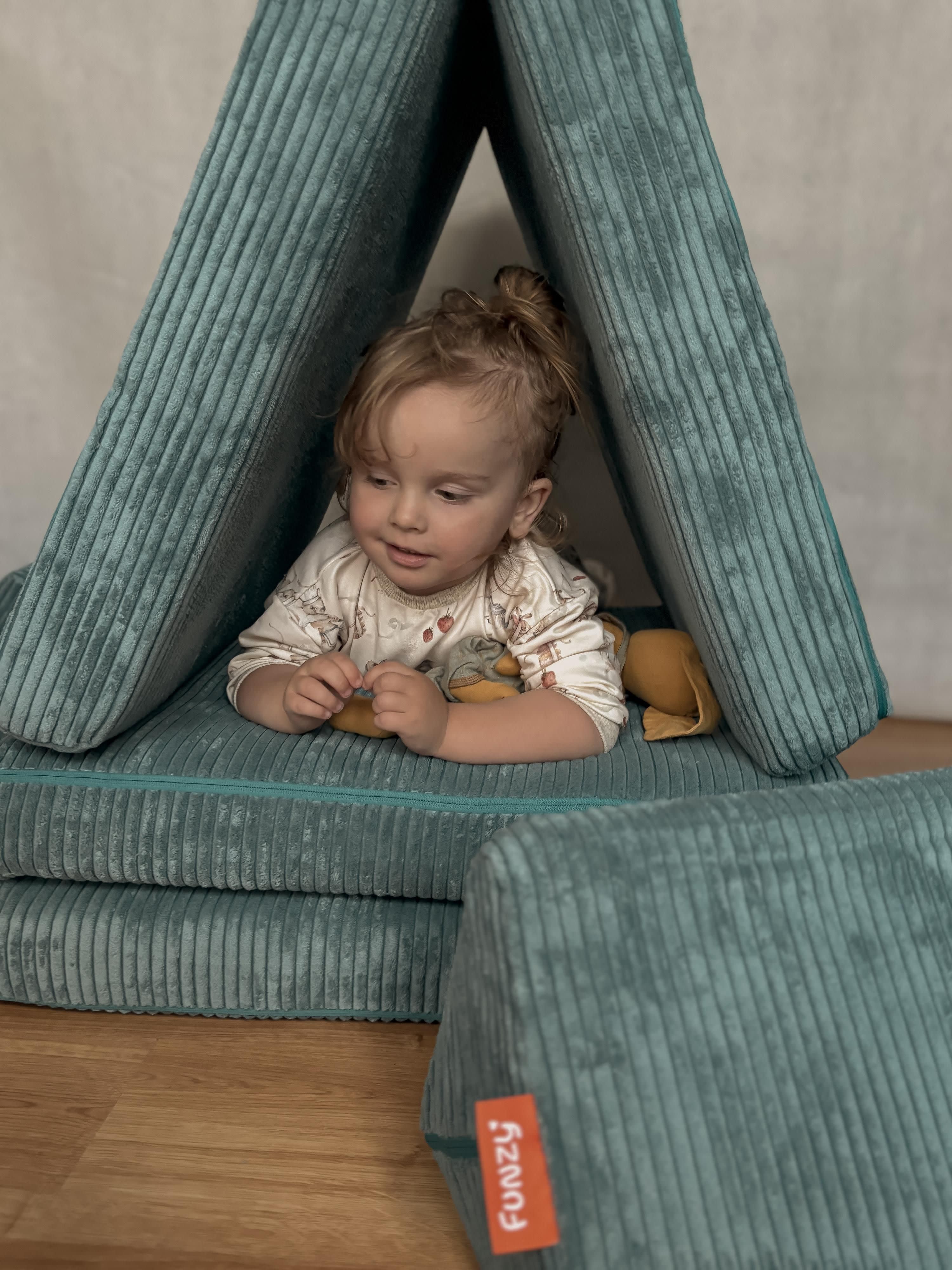 Handgemaakte modulaire fluwelen kinderspeelbank Mila
