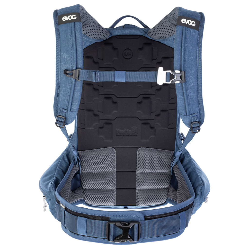 Trail Pro 16L Backpack