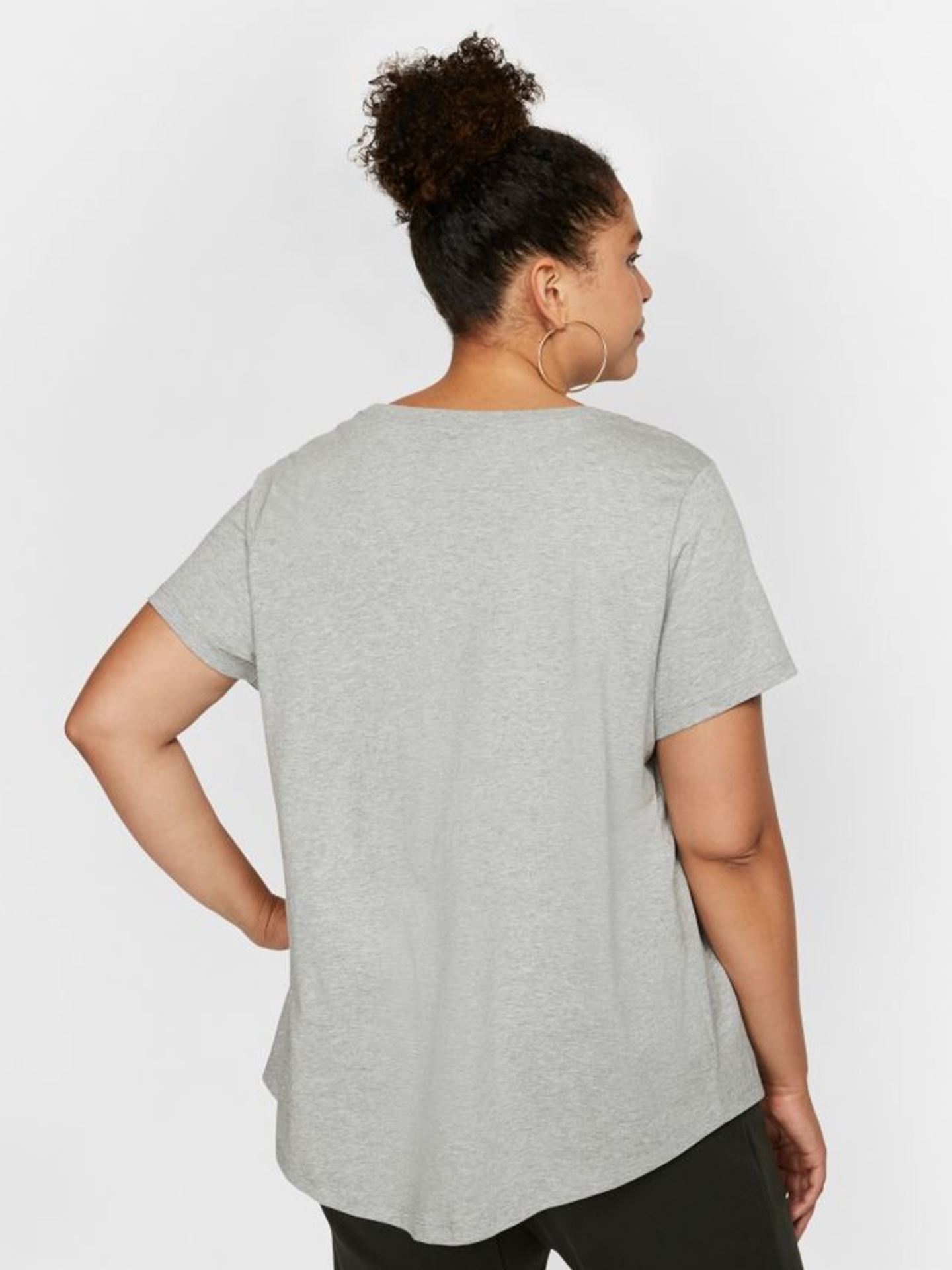 Sportswear Essential Tee