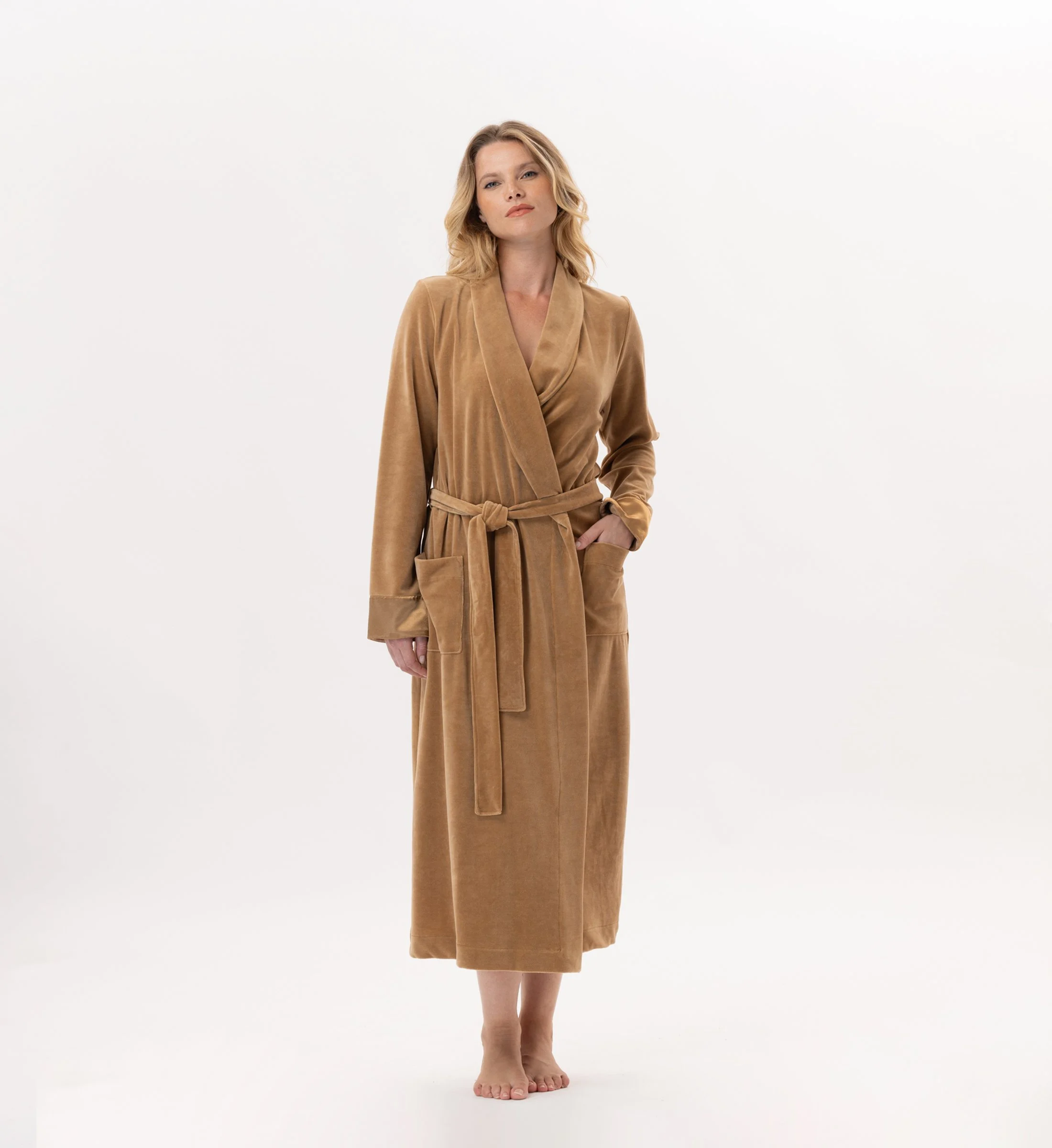 ESSENTIEL 867 - Peignoir en velours | Marron