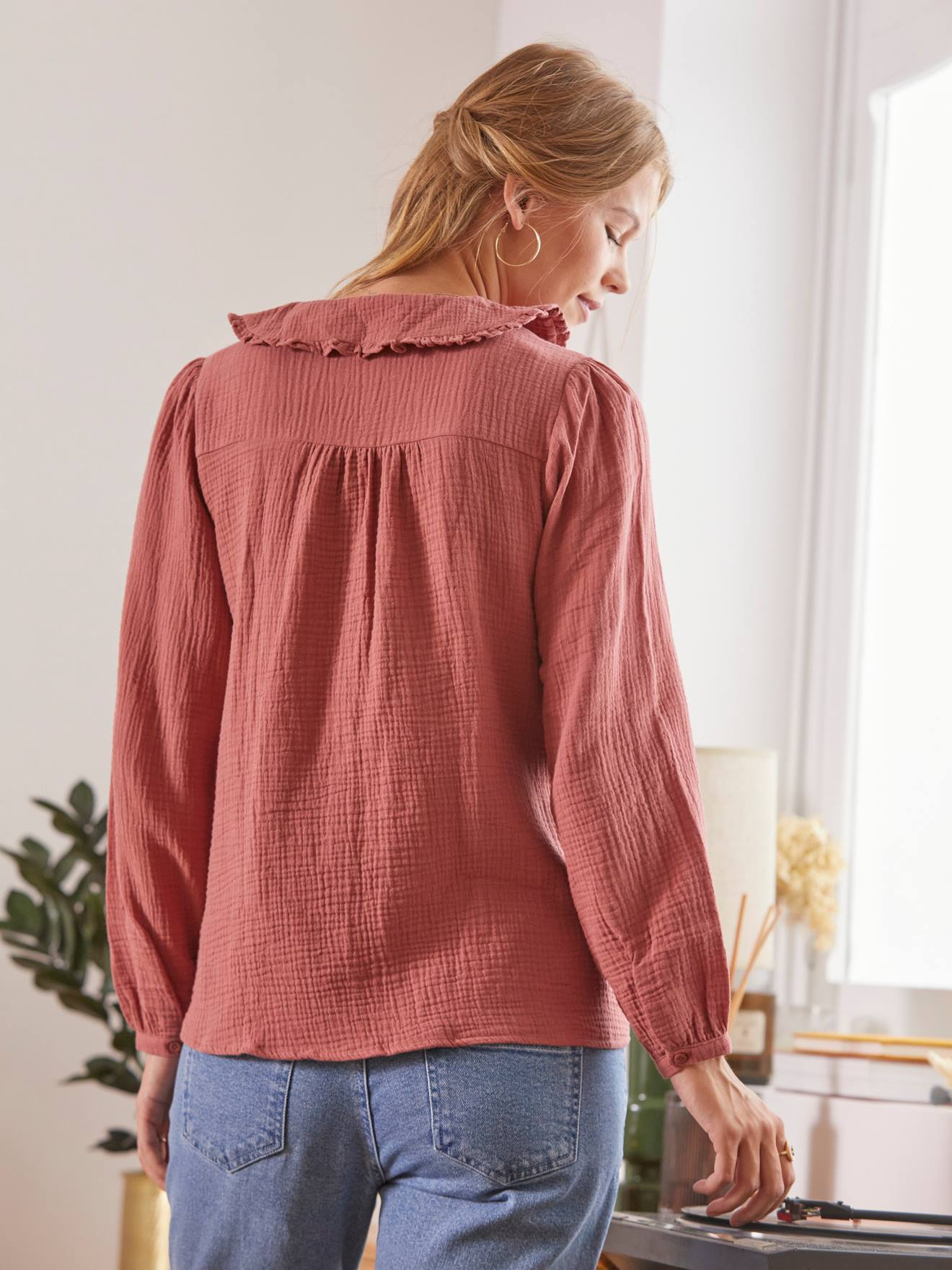 Camisa de maternidade e amamentação lisa em chiffon de algodão vermelho escuro
