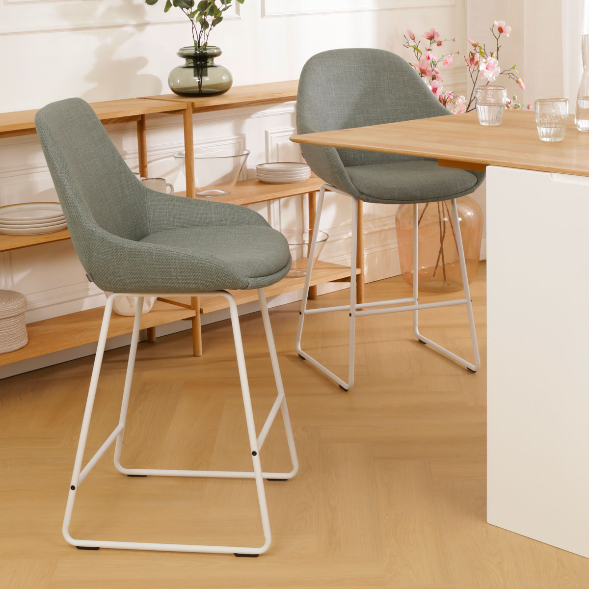 Barkruk Nino-Isa groen - wit onderstel - 65 cm